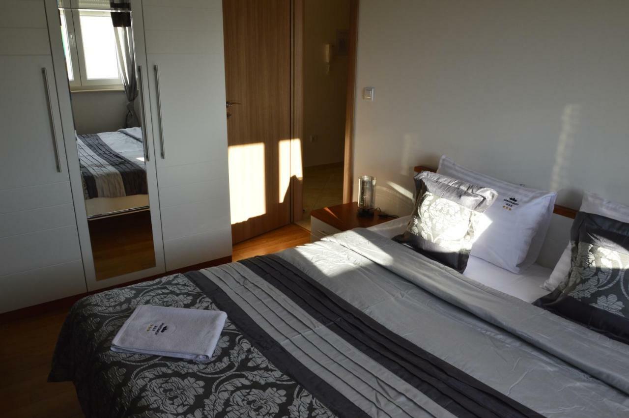 Apartament M & E โวดีเซ ภายนอก รูปภาพ