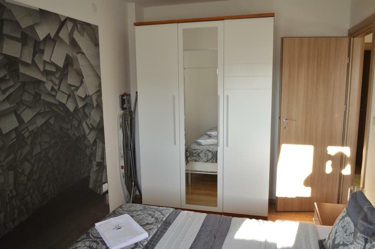 Apartament M & E โวดีเซ ภายนอก รูปภาพ