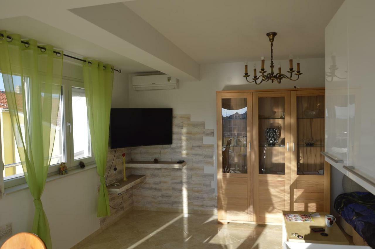 Apartament M & E โวดีเซ ภายนอก รูปภาพ